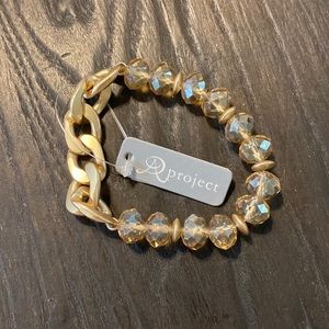Gold stretchy bracelet! Brand new with tags!